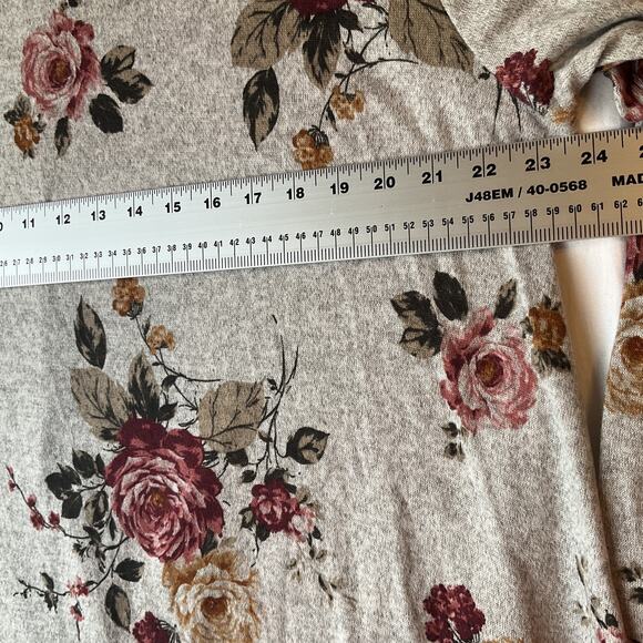 Green Envelope Women Blouse 2X Gray Floral Roses Scoop Neck Pullover Long Sleeve - Picture 3 of 8